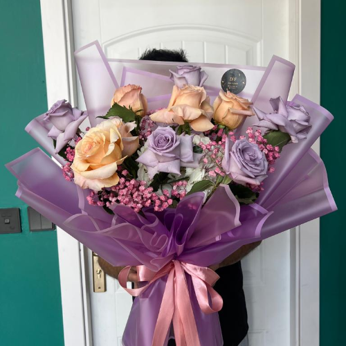 Rose and Hydrangea With Gypsophila