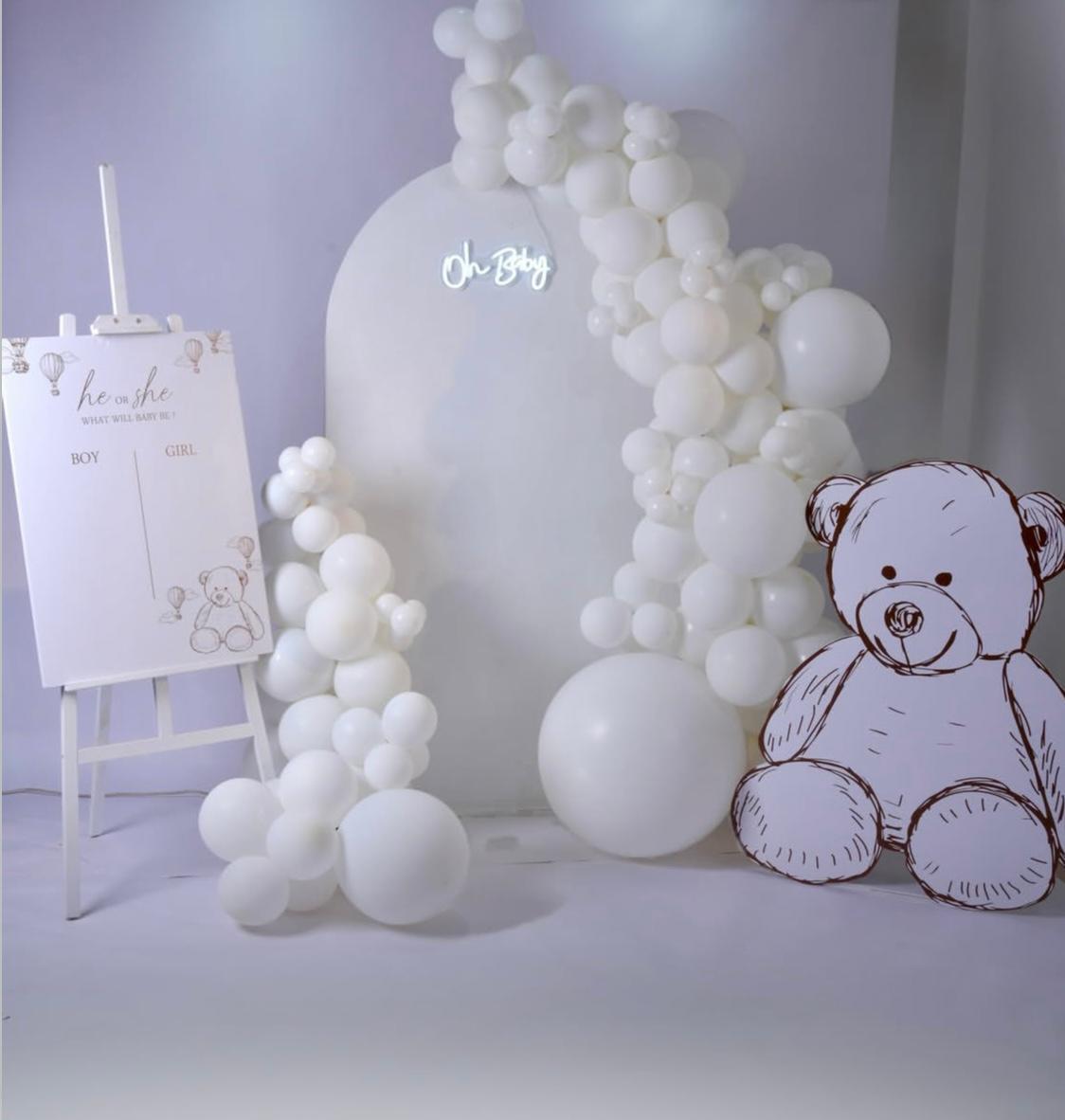 Baby Shower white bear theme