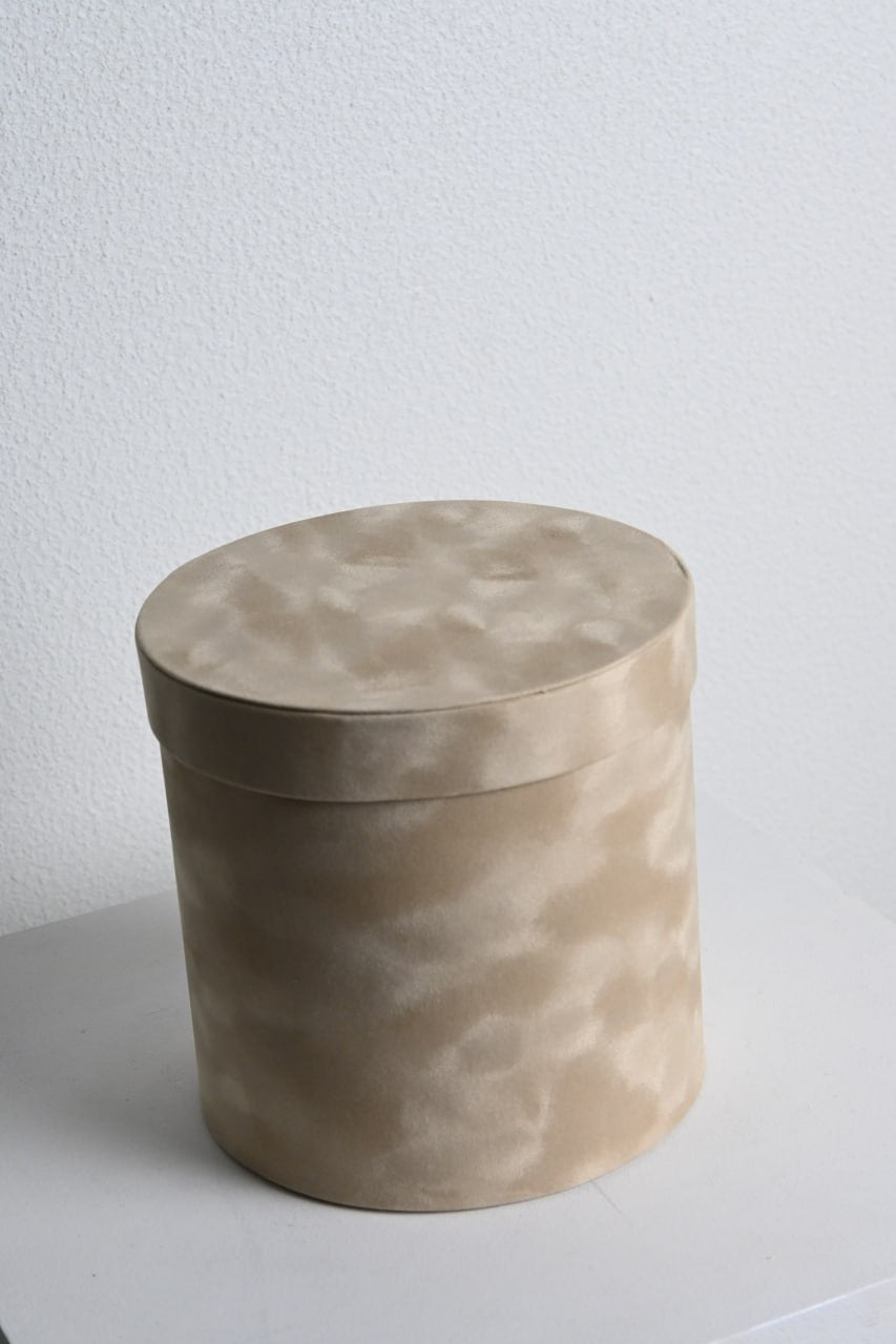 MEDIUM BEIGE BOX