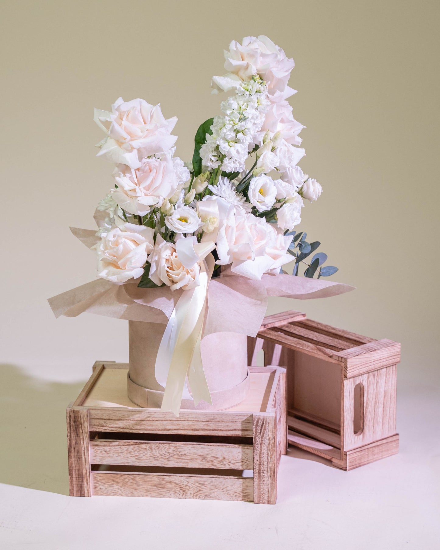 Ivory Grace Hatbox