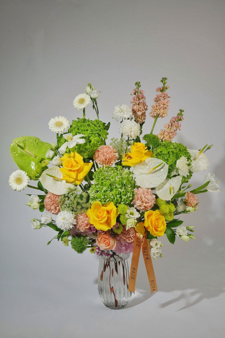 Lemon Blossom Vase